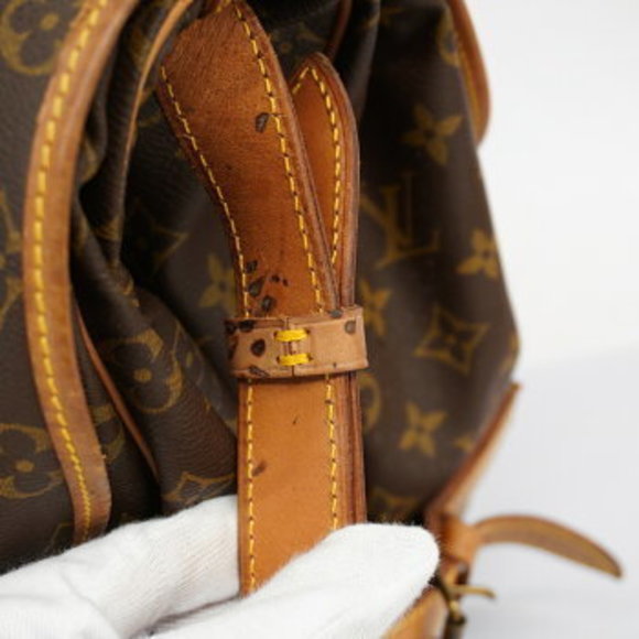 Louis Vuitton Monogram Saumur Shoulder Bag - Picture 7 of 15